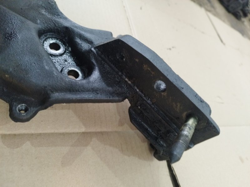 Кронштейн двигателя Toyota CORONA 1995 седан