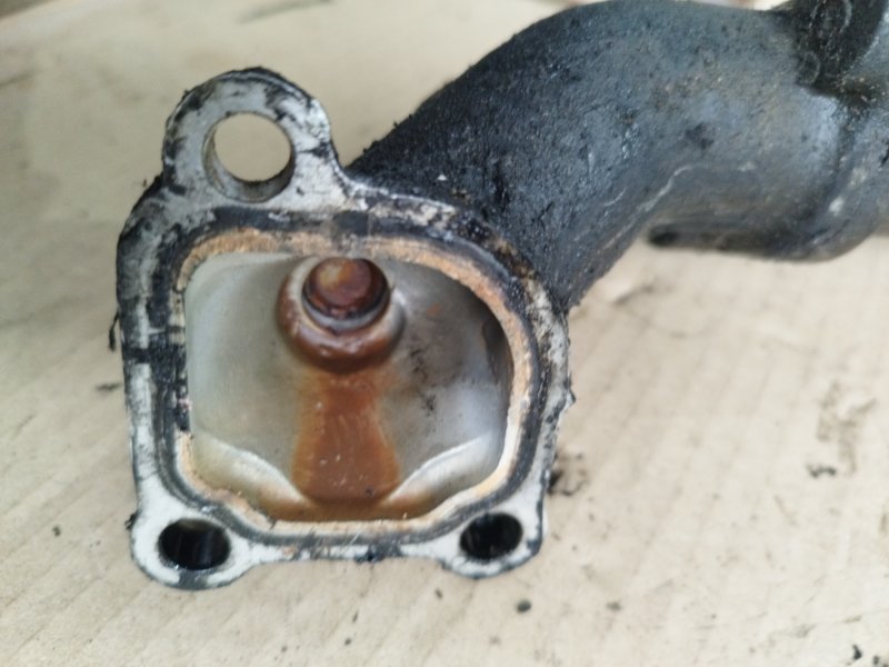 Трубка помпы Toyota CORONA 1995 седан