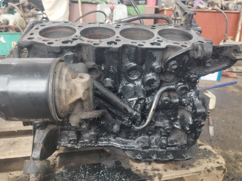 Блок цилиндров Toyota CORONA 1995 седан