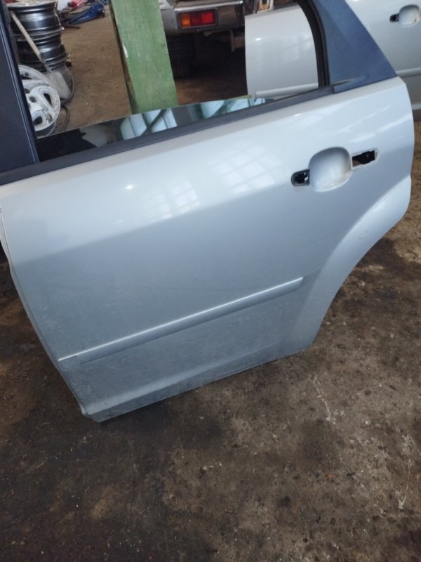 Дверь боковая Ford FOCUS 2