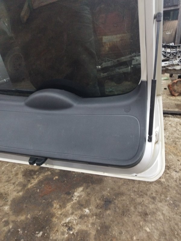 Крышка багажника Ford FOCUS 2