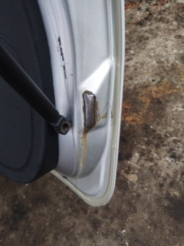 Крышка багажника Ford FOCUS 2