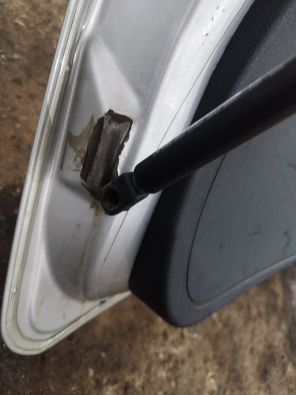 Крышка багажника Ford FOCUS 2