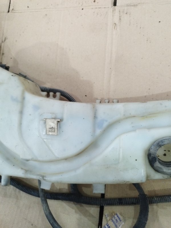 Бачок стеклоомывателя Ford FOCUS 2