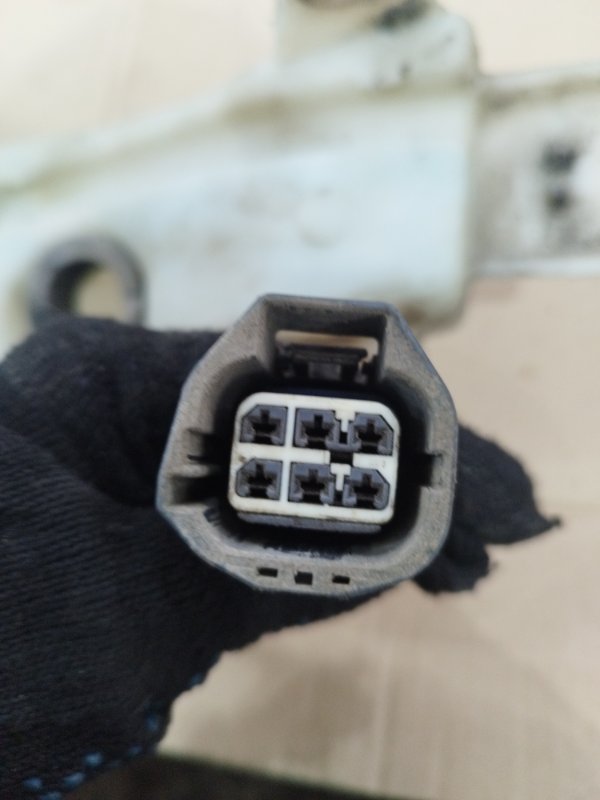 Бачок стеклоомывателя Ford FOCUS 2