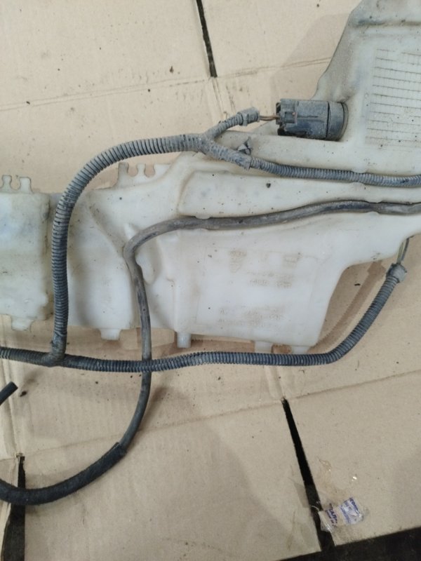 Бачок стеклоомывателя Ford FOCUS 2