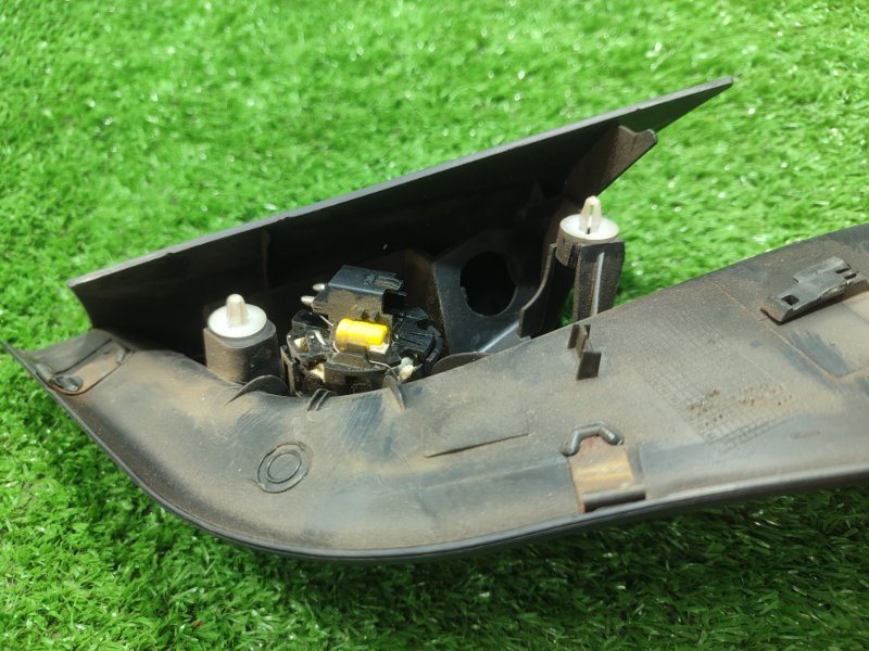 Накладка двери Ford FOCUS 2