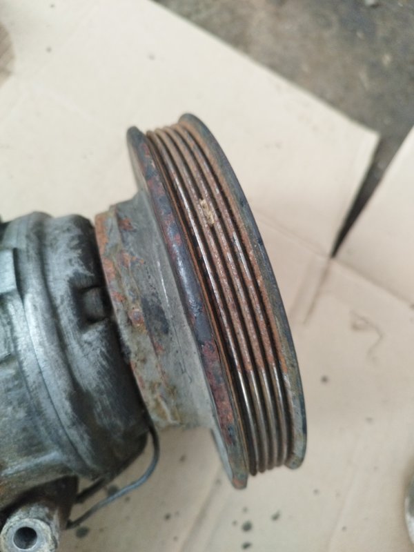 Компрессор кондиционера Toyota Carina 1989 st170