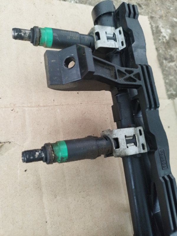 Топливная рейка Ford FOCUS 2