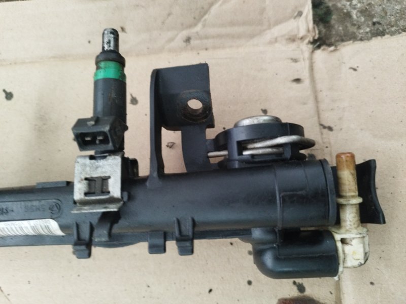 Топливная рейка Ford FOCUS 2