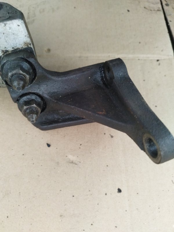 Кронштейн двигателя Toyota Carina 1989 st170