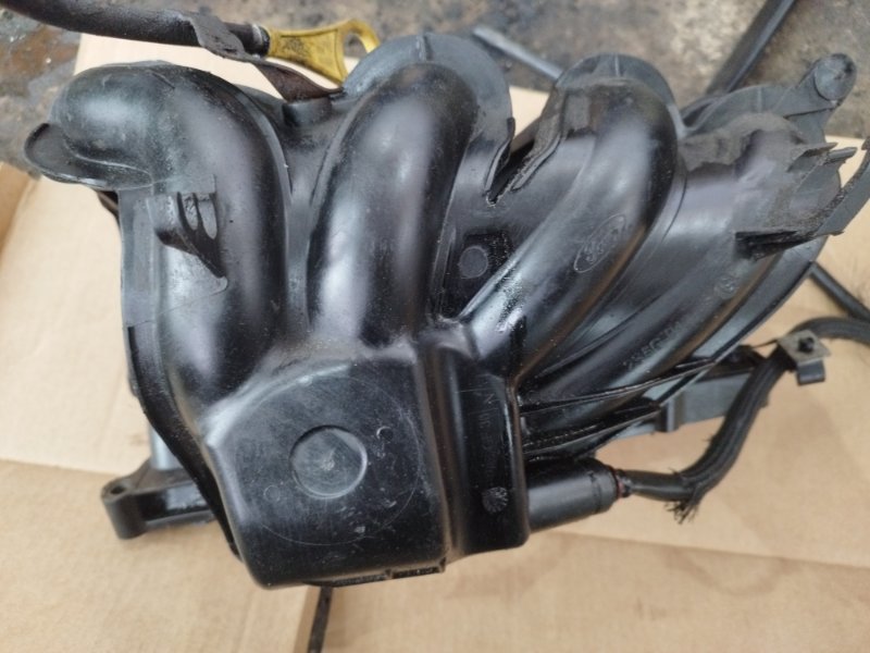 Коллектор впускной Ford FOCUS 2