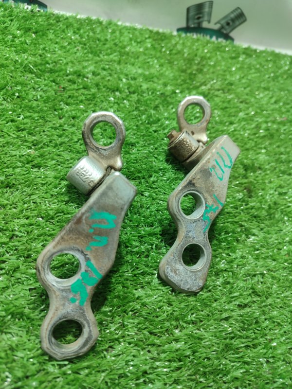 Петля двери Ford FOCUS 2