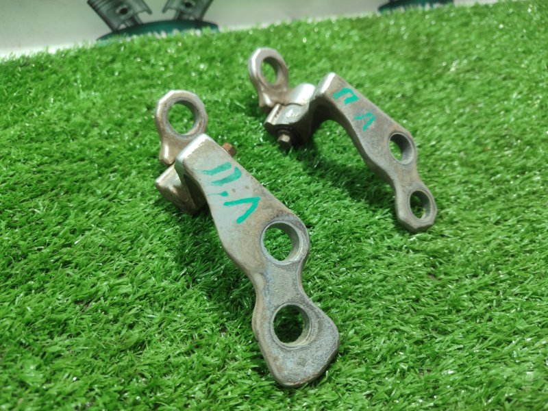 Петля двери Ford FOCUS 2