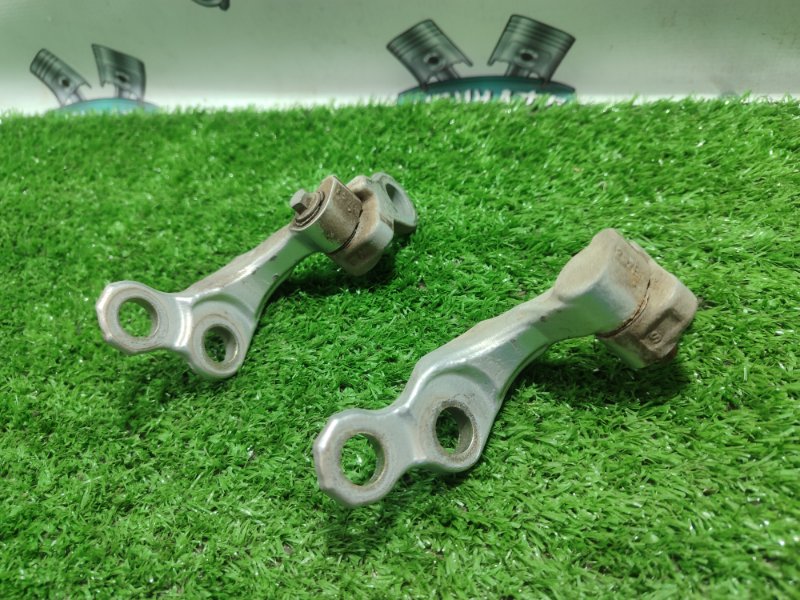 Петля двери Ford FOCUS 2