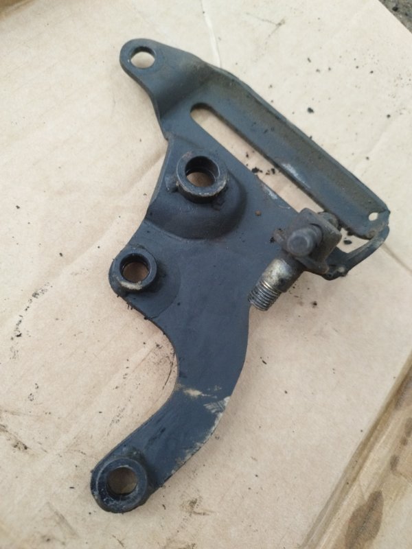 Кронштейн генератора Toyota CORONA 1995 седан