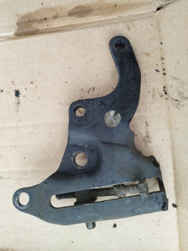 Кронштейн генератора Toyota CORONA 1995 седан