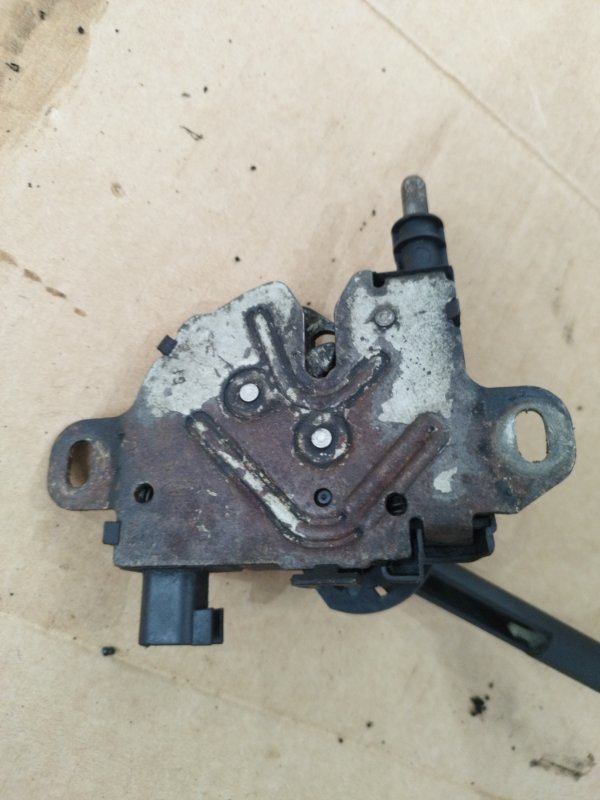 Замок капота Ford FOCUS 2