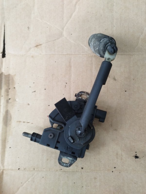 Замок капота Ford FOCUS 2