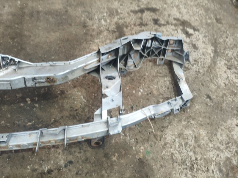 Рамка радиатора Ford FOCUS 2