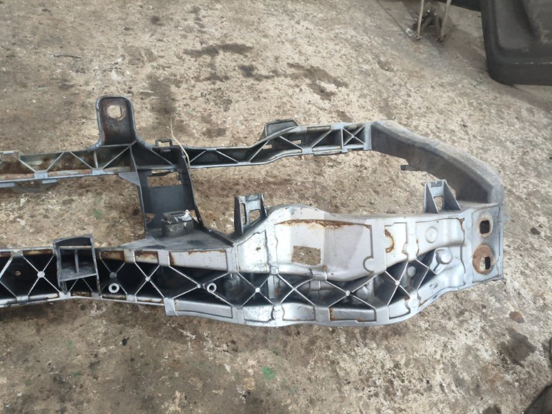 Рамка радиатора Ford FOCUS 2