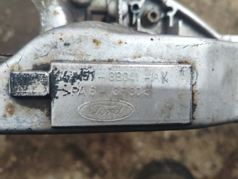 Рамка радиатора Ford FOCUS 2