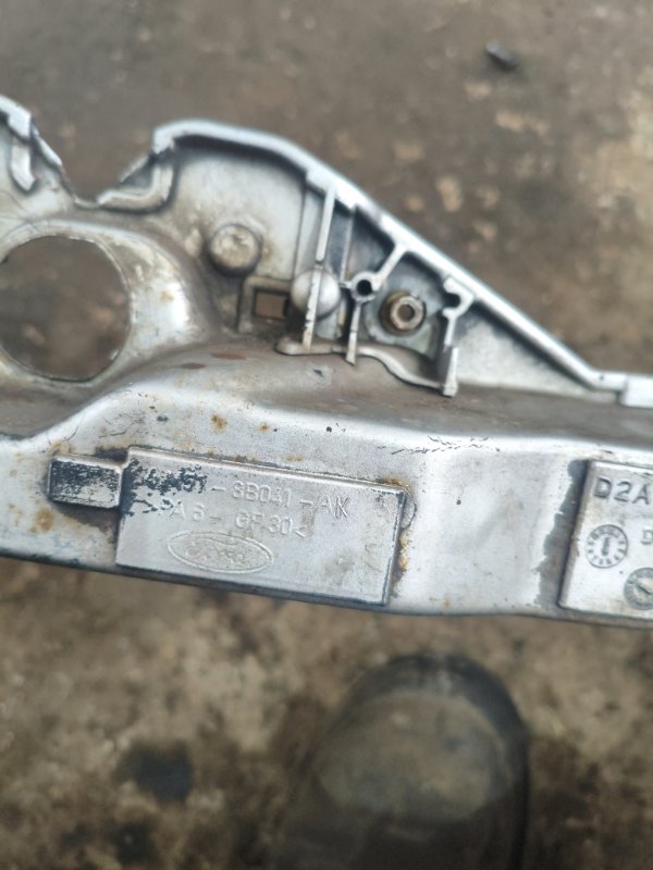 Рамка радиатора Ford FOCUS 2