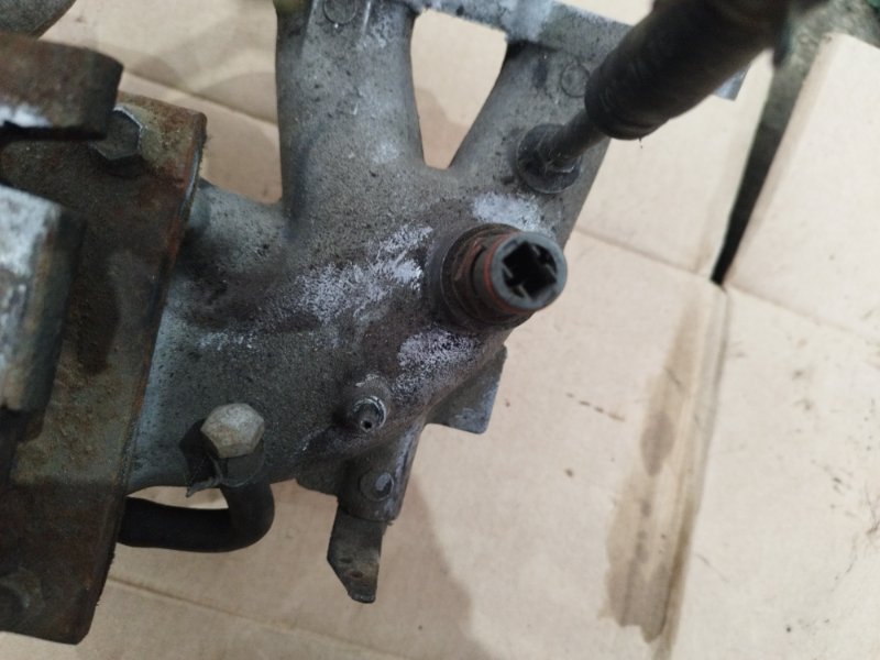 Коллектор впускной Toyota Carina 1989 st170