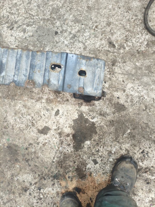 Усилитель бампера Ford FOCUS 2