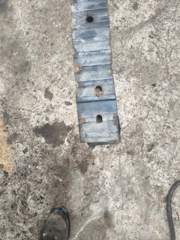 Усилитель бампера Ford FOCUS 2