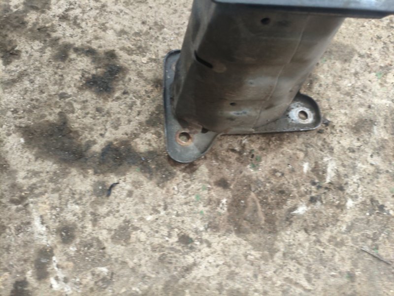 Усилитель бампера Ford FOCUS 2