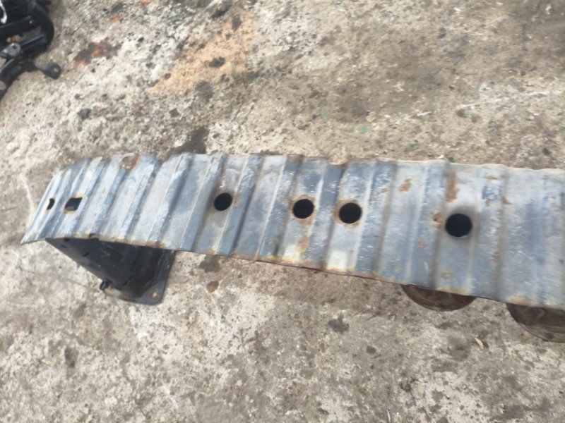 Усилитель бампера Ford FOCUS 2