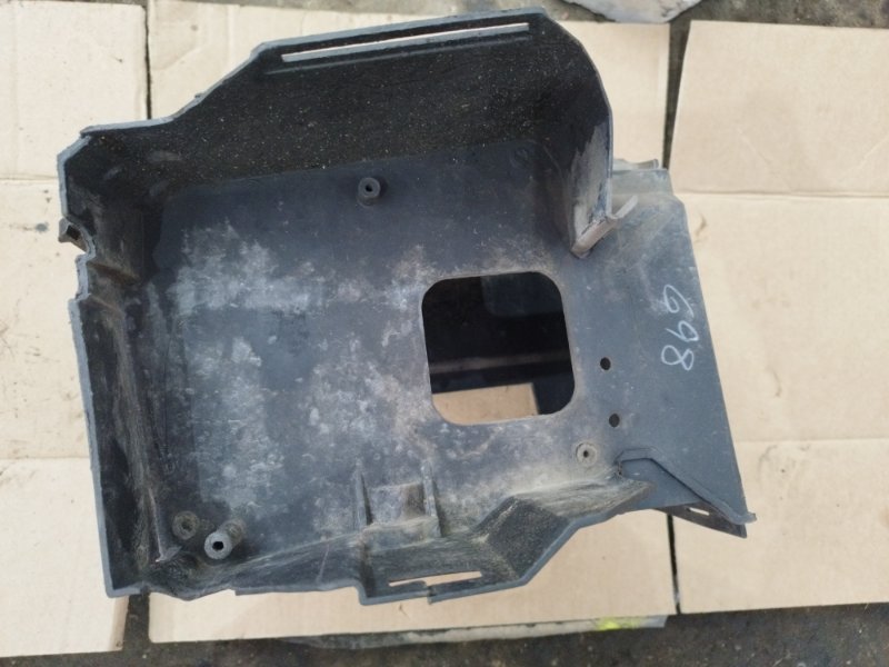 Подставка под аккумулятор Ford FOCUS 2