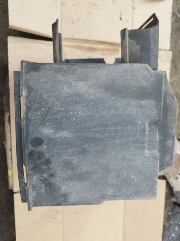 Подставка под аккумулятор Ford FOCUS 2