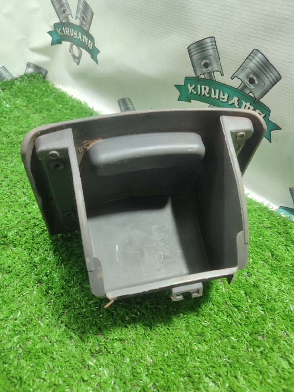 Бардачок Ford FOCUS 2