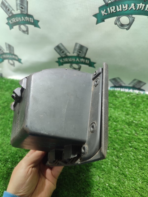 Бардачок Ford FOCUS 2