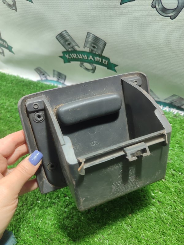 Бардачок Ford FOCUS 2