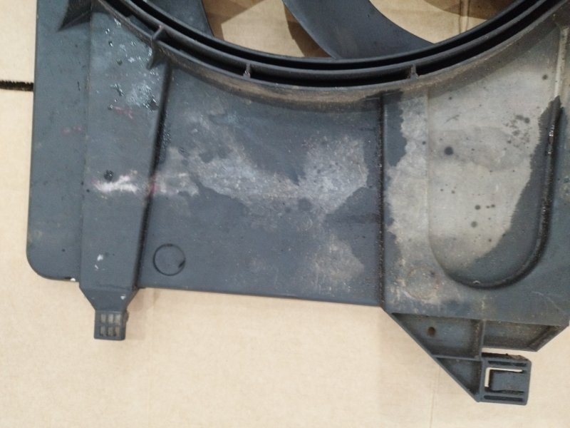 Диффузор радиатора Ford FOCUS 2