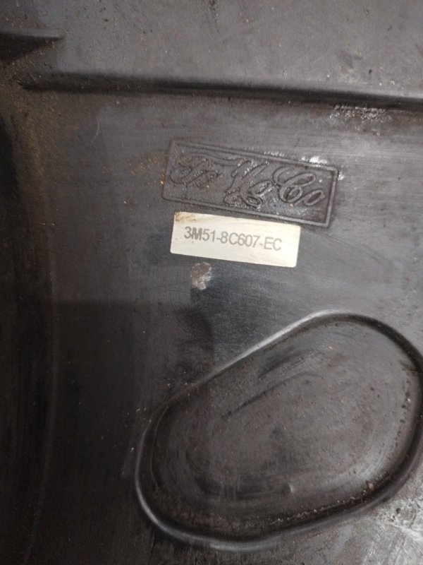 Диффузор радиатора Ford FOCUS 2