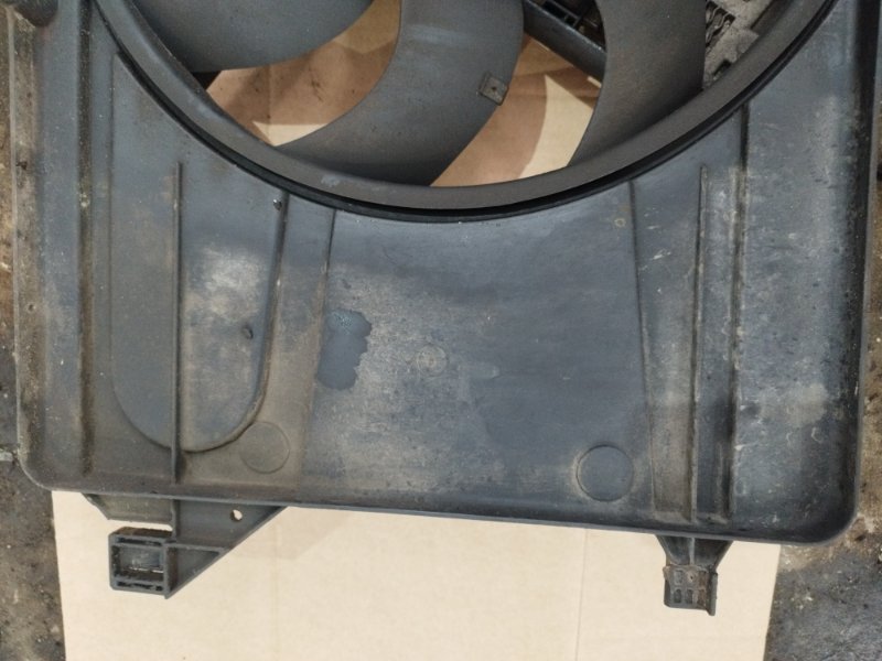 Диффузор радиатора Ford FOCUS 2