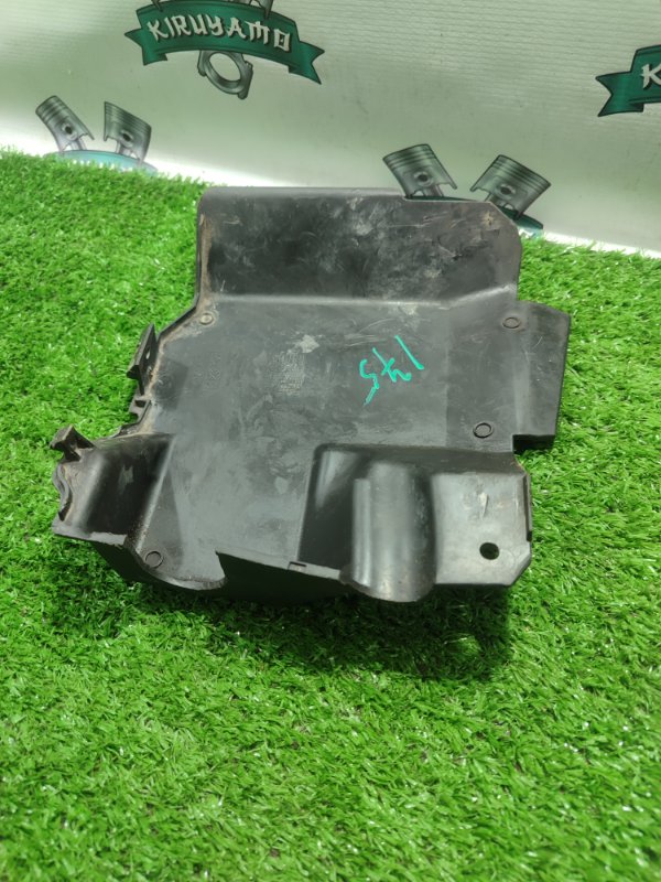 Крышка блока предохранителей Ford FOCUS 2