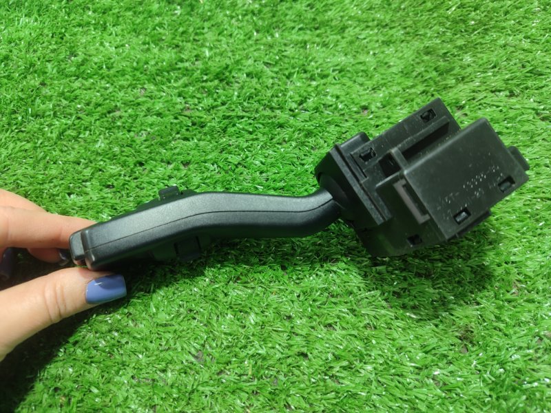 Подрулевой переключатель поворотников Ford FOCUS 2