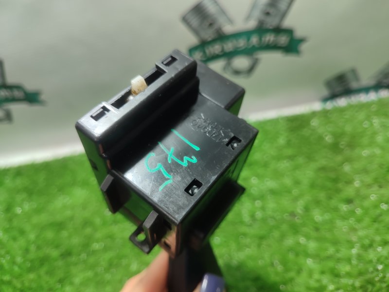 Подрулевой переключатель поворотников Ford FOCUS 2