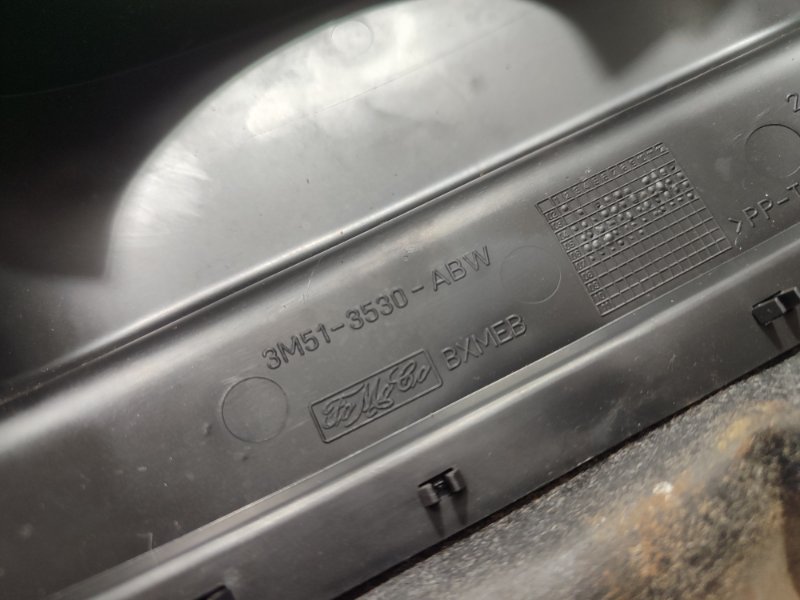 Кожух рулевой колонки Ford FOCUS 2