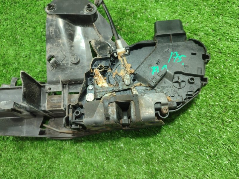 Замок боковой двери Ford FOCUS 2