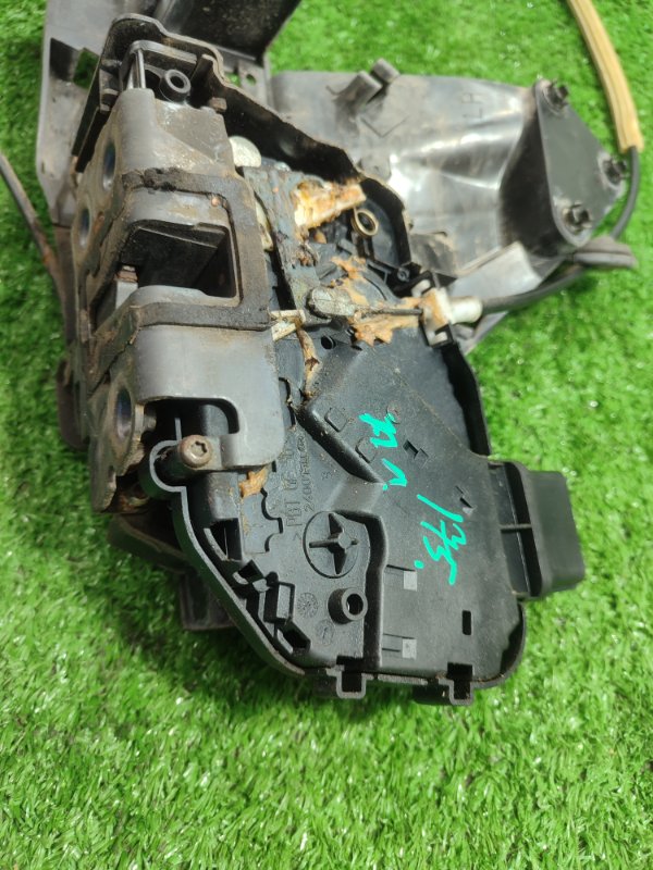 Замок боковой двери Ford FOCUS 2