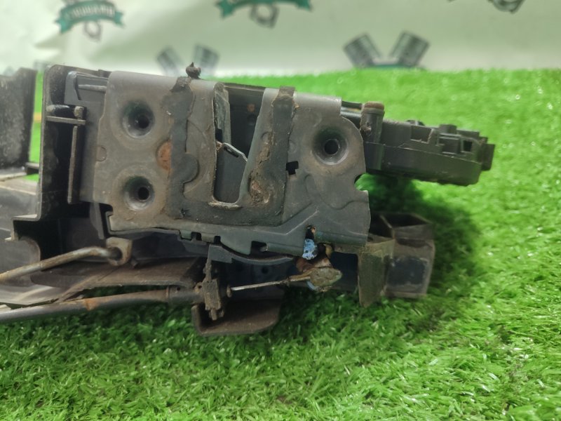 Замок боковой двери Ford FOCUS 2