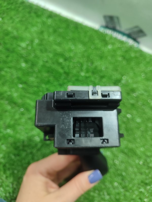 Подрулевой переключатель дворников Ford FOCUS 2