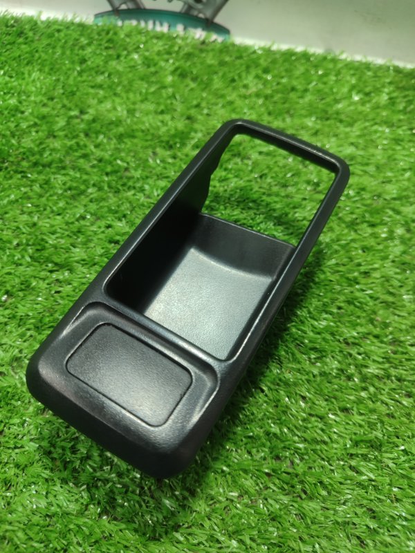 Накладка двери Ford FOCUS 2