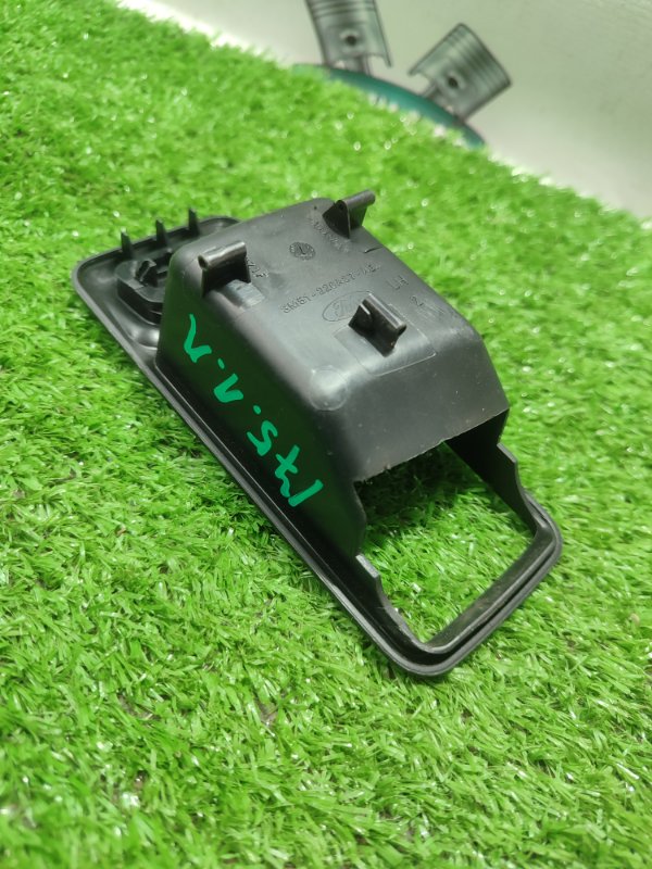 Накладка двери Ford FOCUS 2